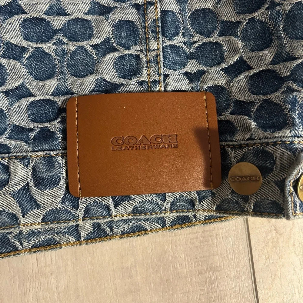 Blue Patterned Denim Jacket - Picture 6 of 8